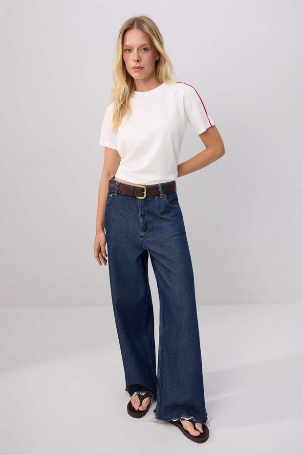 Ekru Regular/Normal Kalıp Biye Detaylı Kısa Kol %100 Pamuk Örme T-shirt TWOSS26TS00322 - 3