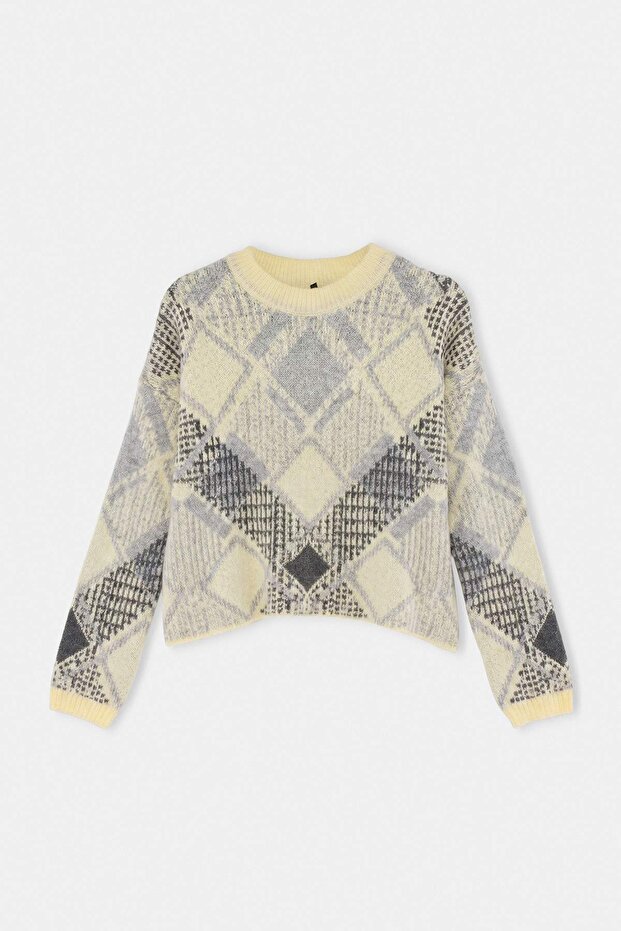 Trendyolmilla  Sarı Geniş Kalıp Crop Baklava Desenli Triko Kazak TWOAW24KZ01126 - Görsel 2