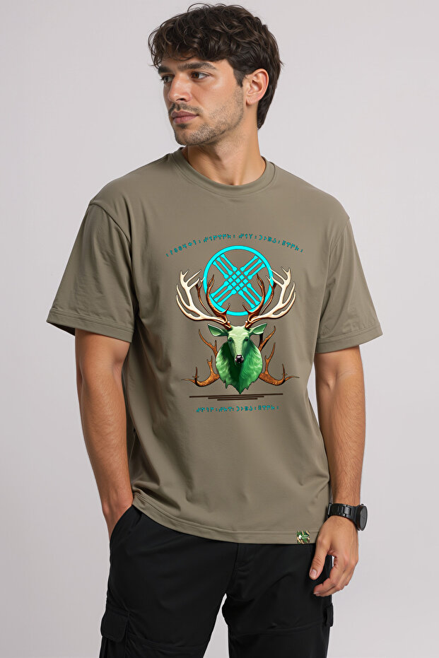 تي شيرت مريح للجنسين بتصميم MYTHOLOGICAL DEER