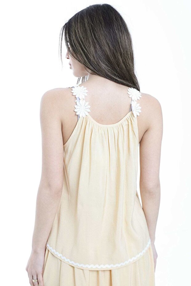 Solid Spaghetti Straps Top - 4