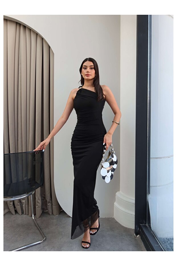 فستان أسود شفاف بأكمام واحدة