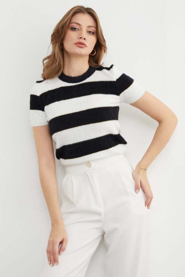 Striped Bearded Short Sleeve Sweater