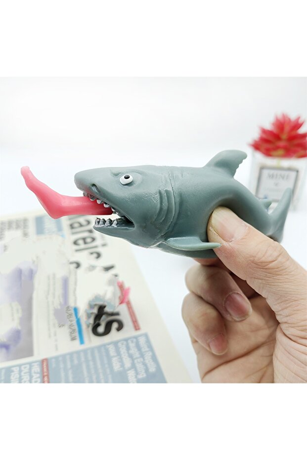 1 PCS Funny man eating shark squeezing novel and interesting toys scary animals pranks humor easy st