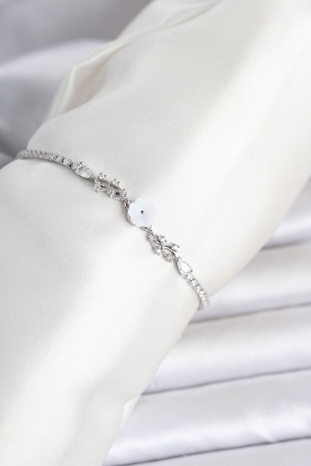 Brass Silver Color Flower Model Waterway Women's Bracelet