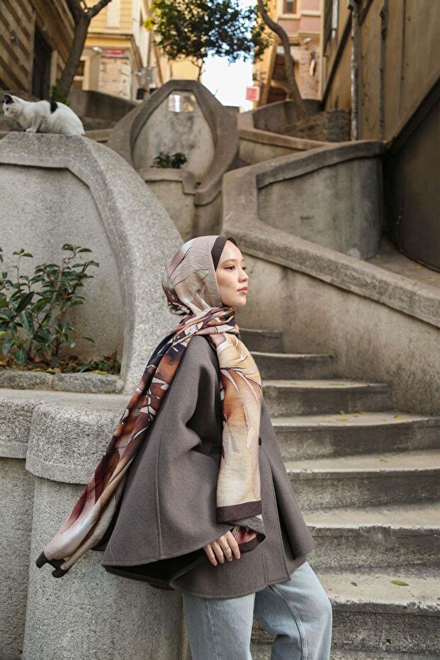 Amore Leaf Pattern Shawl - Bitter Brown-Mink