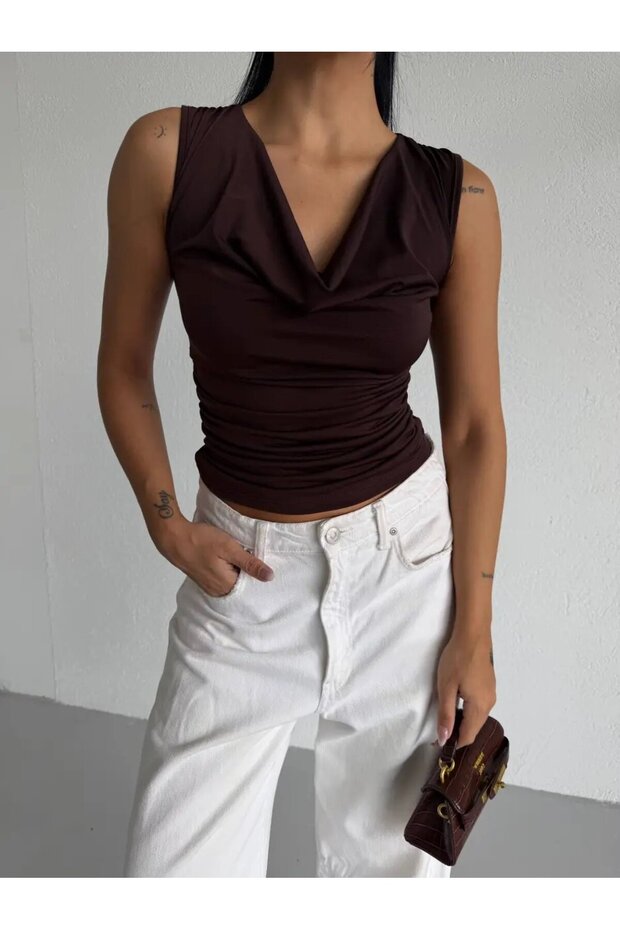 Women's Degaje Collar Sleeveless Blouse Brown
