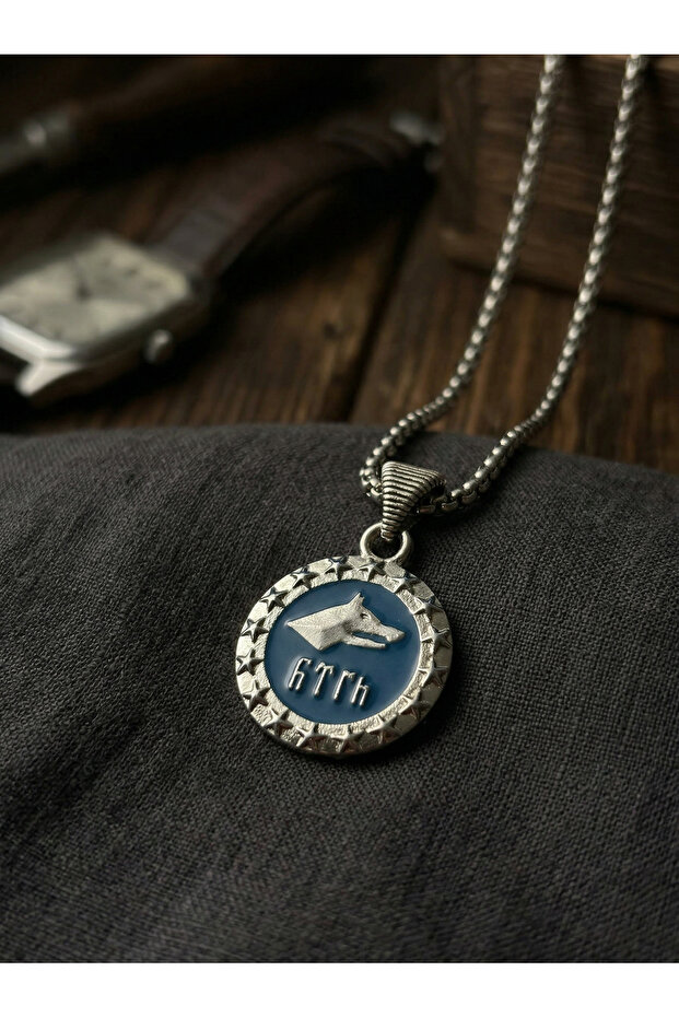 Minimalist Style Stainless Steel Men's Necklace with Wolf Figure