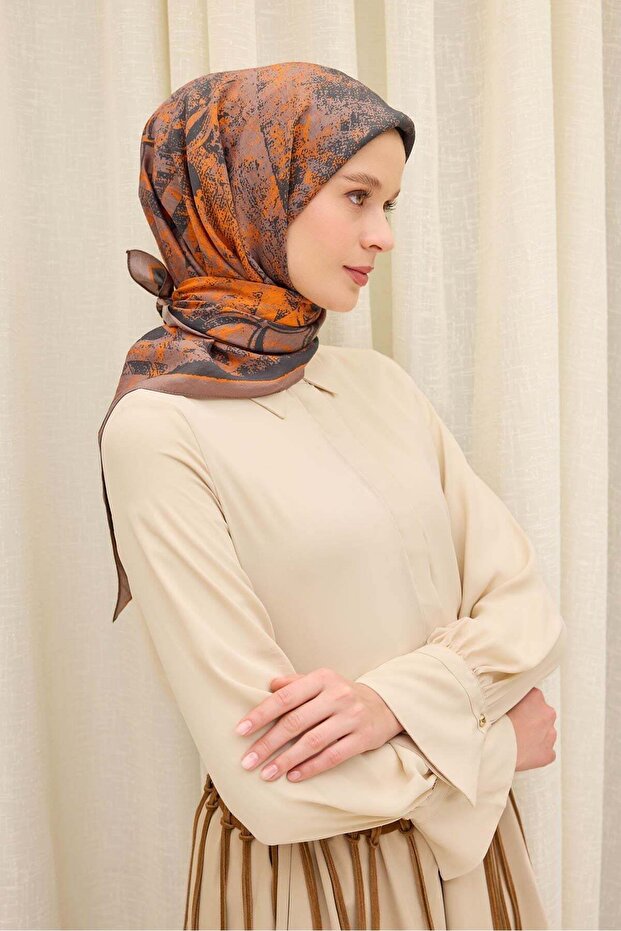 Velora Scarf Art Mocha Mousse 90X90