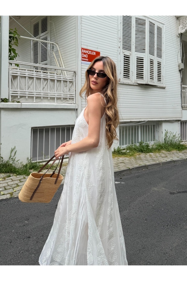 Rochie albă brodată - 3437 - 3