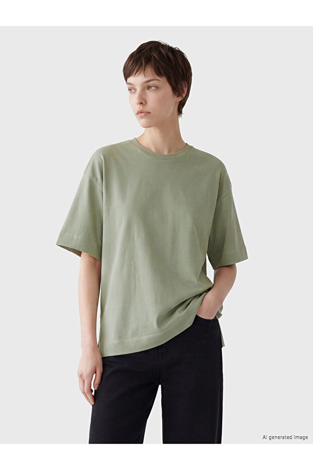 Nevavm with a Difference Oval Collar Oversize Women's T-Shirt