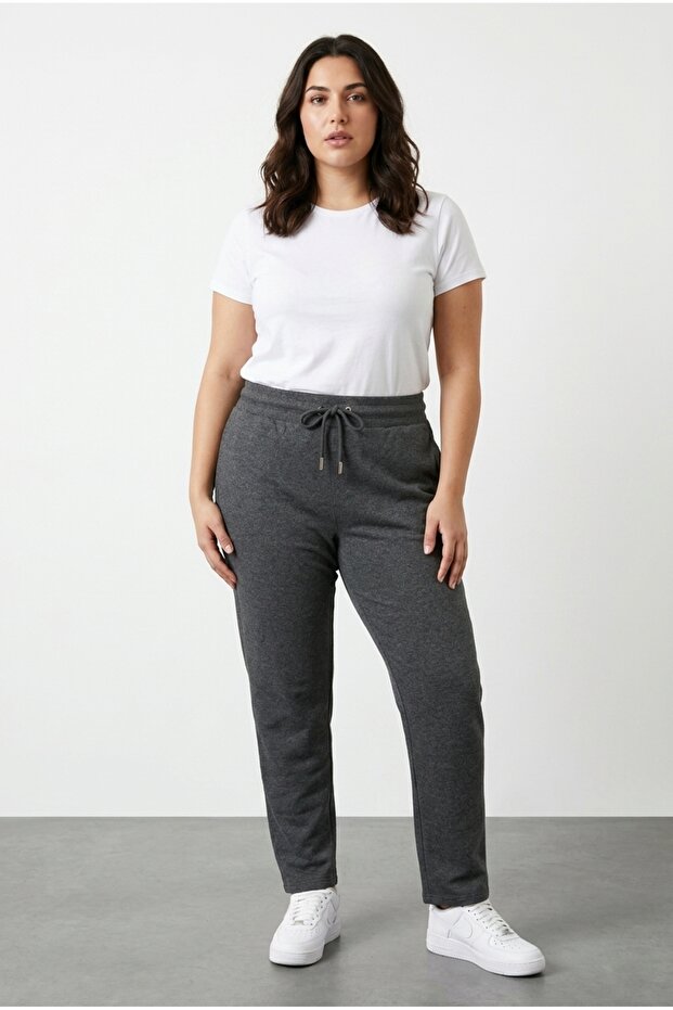 Plus Size Jogger Pants with Pockets