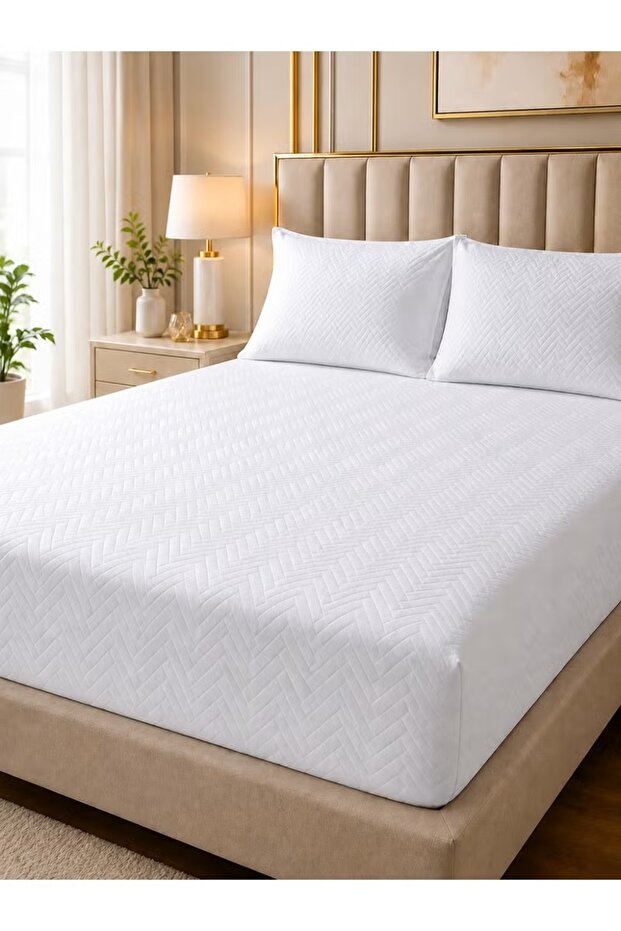 3-Piece Microfiber Chevron Print Fitted Bedsheet Set – Deep Pocket Sheet & 2 Pillow Covers