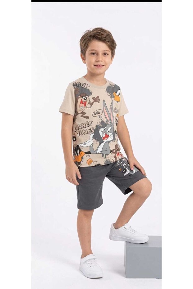 طقم شورت مطبوع عليه أرنب للأولاد مكون من قطعتين