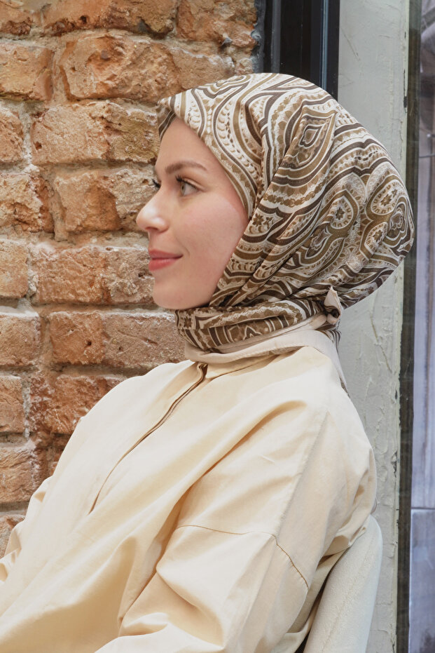 وشاح قطني هندي بنمط عرقي