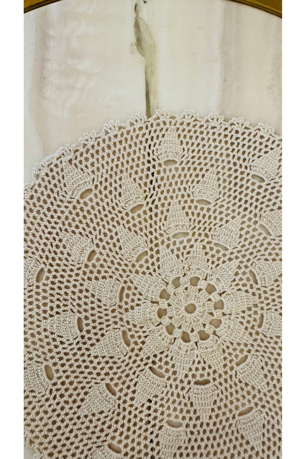 Crochet Small Tablecloth - 1