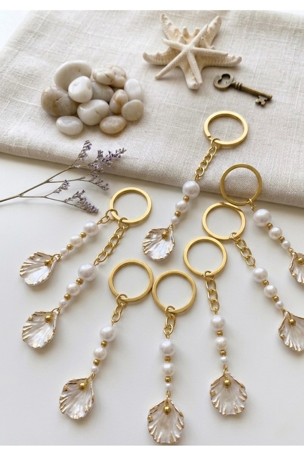 Stylish Simple Keychain with Sea Shells Gift Henna Wedding Engagement Bride Wedding (15 Pieces)