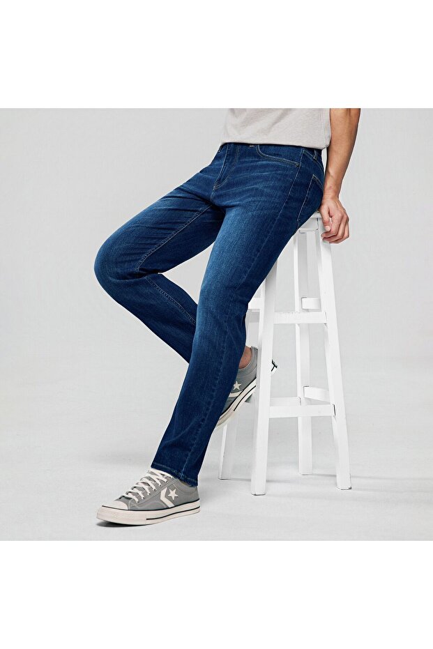 Men Tapered Stretch Denim Indigo Jeans