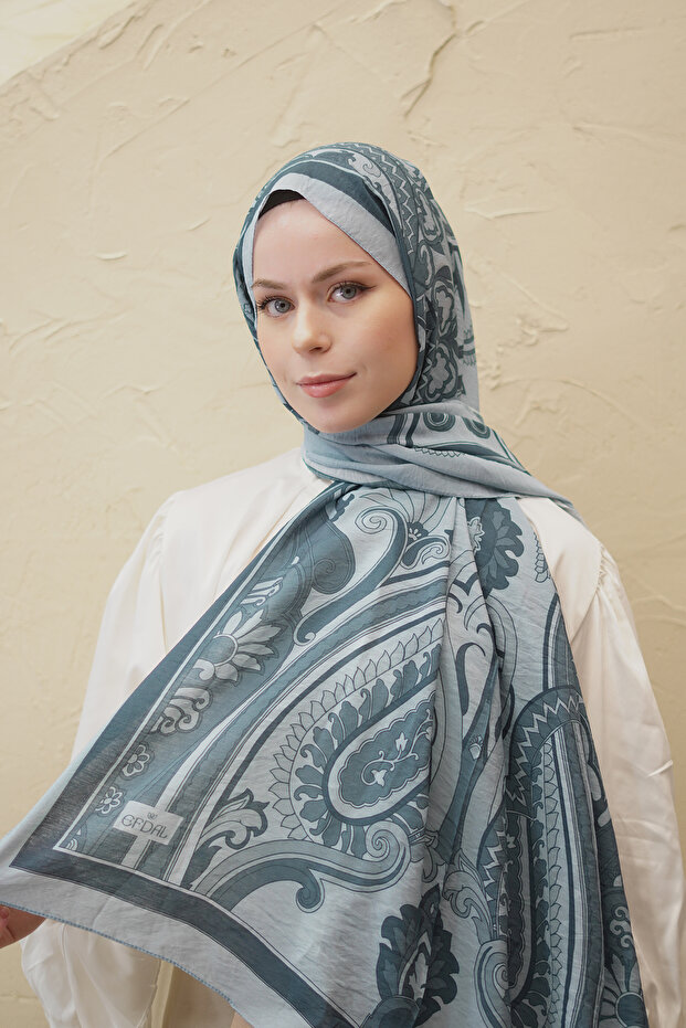 Retro Elegance Pattern Premium Tencel Shawl