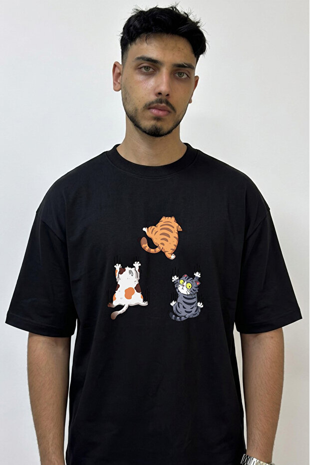 Scratching Cats Design Printed Oversize Black T-Shirt