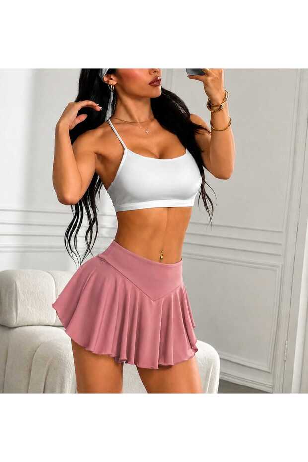 تنورة كيميري فائقة الصغر مزينة بكشكشة وتفاصيل على شكل حرف V