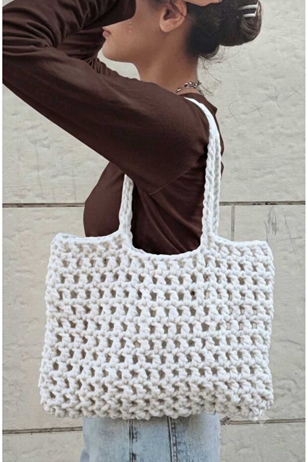 Women's White Knitted Medium Size 36×26cm Handcrafted Daily Shoulder Bag