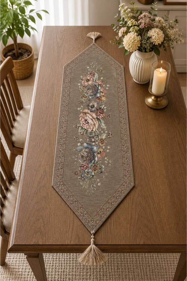 Vintage Bouquet 35X90 Tasseled Woven Tapestry Runner