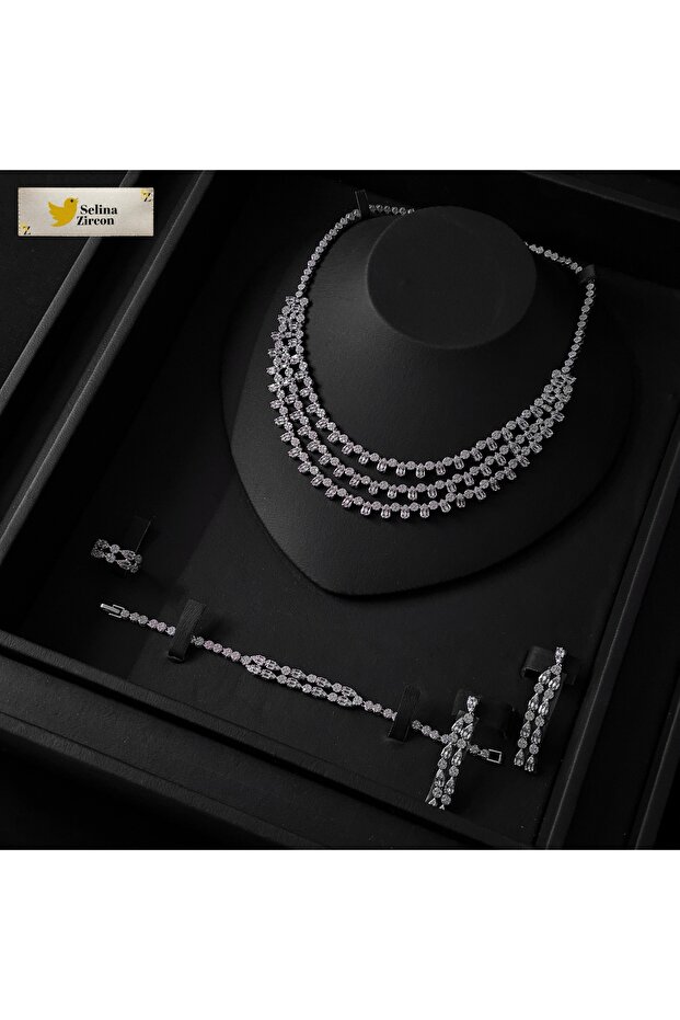 طقم اكسسوارات زركون تشوكر مع العلبه