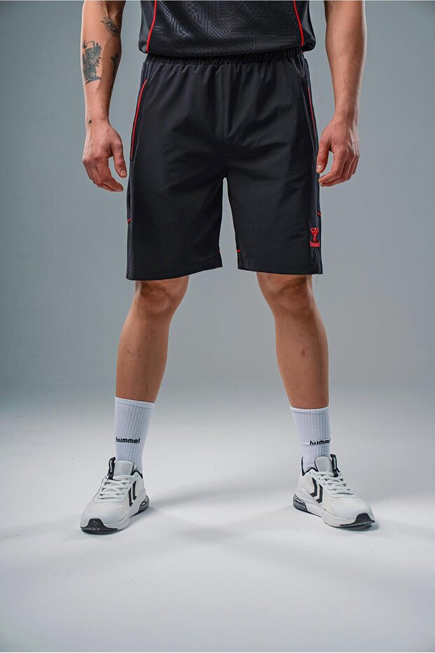 Target Camp Shorts Black-Red