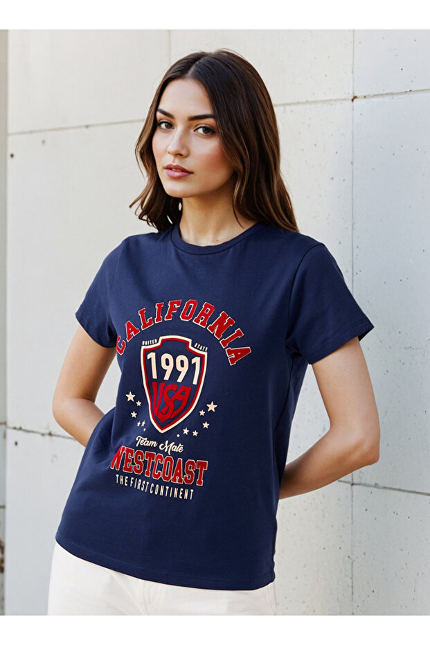 YOUTH WOMAN GRAPHIC CORE TEES