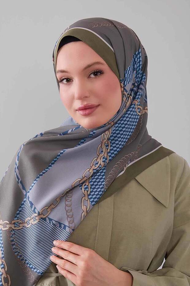شال مووس كريب بنمط سلسلة ذهبية كاكي