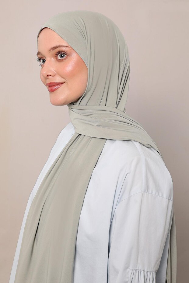شال من الجيرسيه الفاخر باللون الأخضر النعناعي