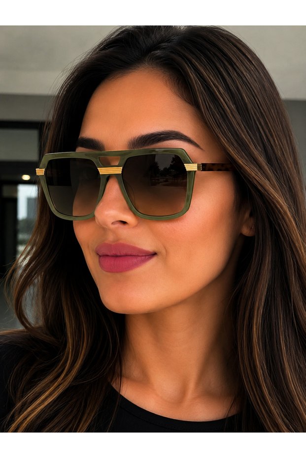 Women's Gold Detailed Gradient Glass Uv400 Protected Oversized Sunglasses