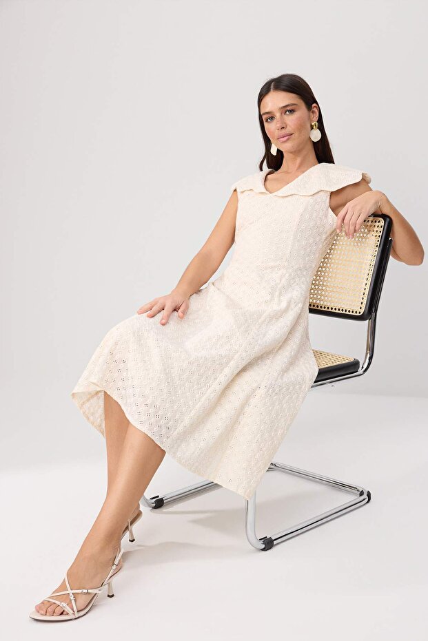 Beyaz Brode Midi Dokuma Elbise TWOSS26EL00798 - 2