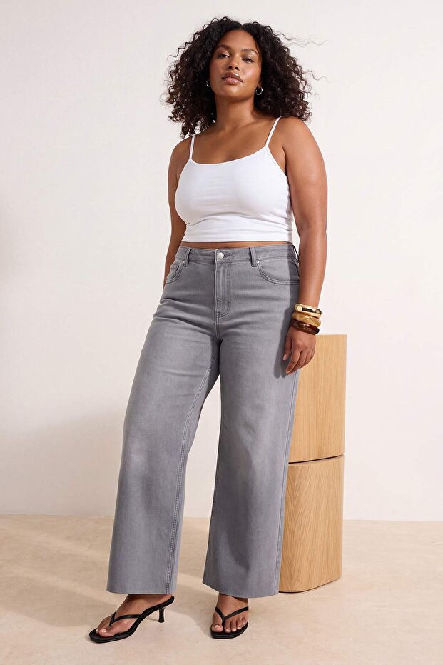 Gri Yüksek Bel Geniş Paça/ Wide Leg Comfort/Orta Esnek Büyük Beden Jeans TBBAW26CJ00059