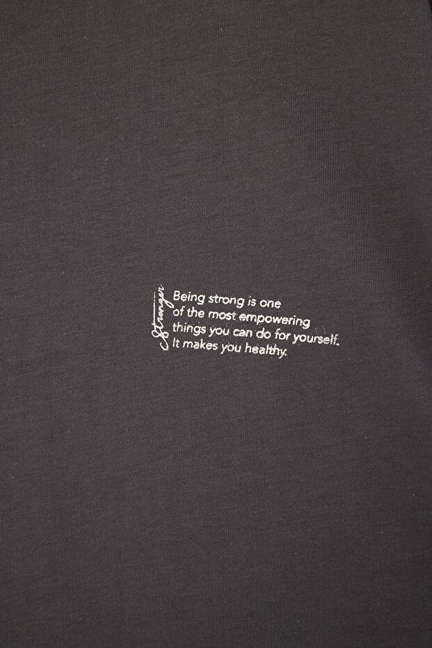 Büyük Beden Antrasit Oversize/Geniş %100 Pamuk Slogan Baskılı T-Shirt TMNSS26BF00004 - 5