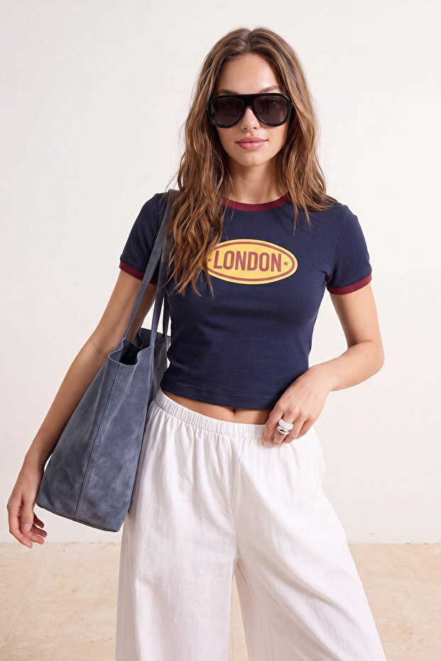 Lacivert Fitted/Vücuda Oturan Baskılı Kısa Kollu İnterlok Örme T-shirt TWOSS26TS00268 - 2