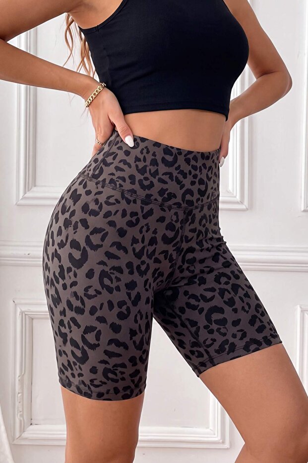 Kahverengi Fırçalı Soft Kumaş Leoparlı İç Bel Cep Detaylı Örme Spor Şort/Kısa Tayt THMSS24TY00020