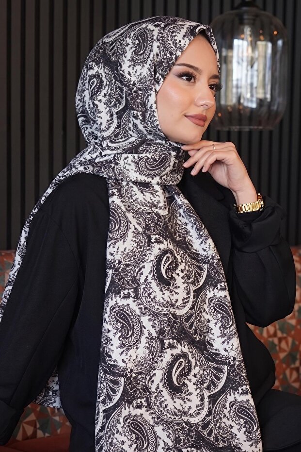 شال قطني ناعم بنمط بيزلي كلاسيكي باللونين الأسود والأبيض