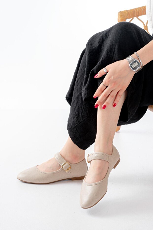 2606 Beige Beret Casual Shoes