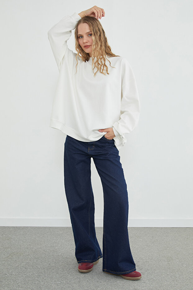 Basic Crew Neck Oversize Sweatshirt - 4