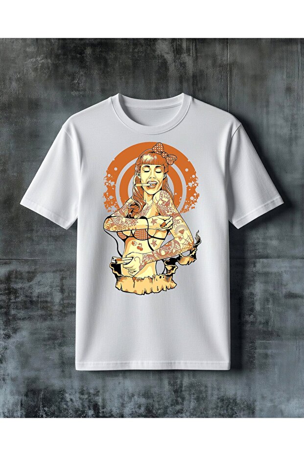 Tattoo Girl Retro Pin up Printed Oversize T-Shirt