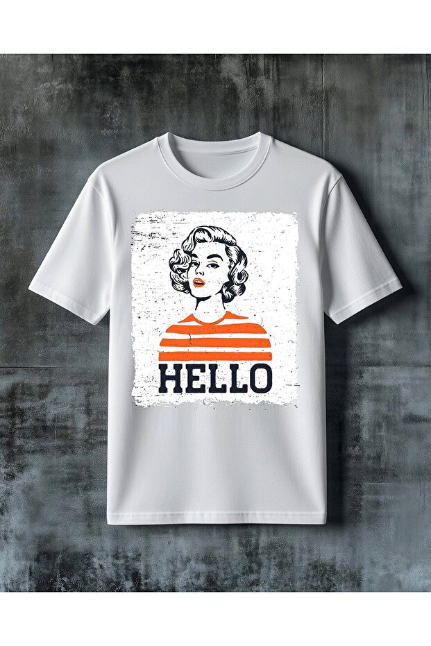 تي شيرت نسائي كبير الحجم مطبوع عليه عبارة hello retro