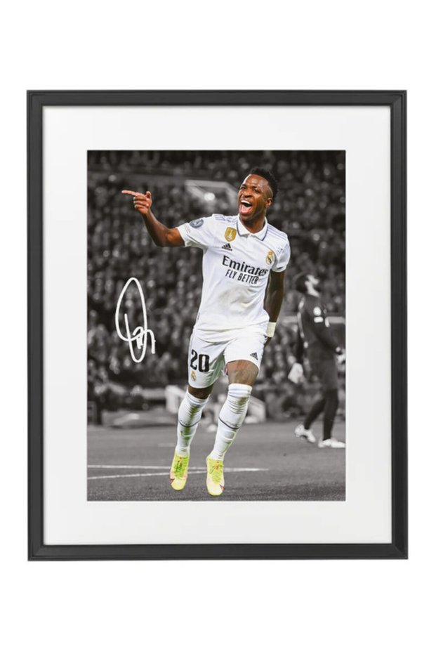 Vinicius Junior Real Madrid Printed Autograph - Framed Poster 50x40cm - Football Memorabilia, Soccer Collectible, Gift for Fans , Man Cave