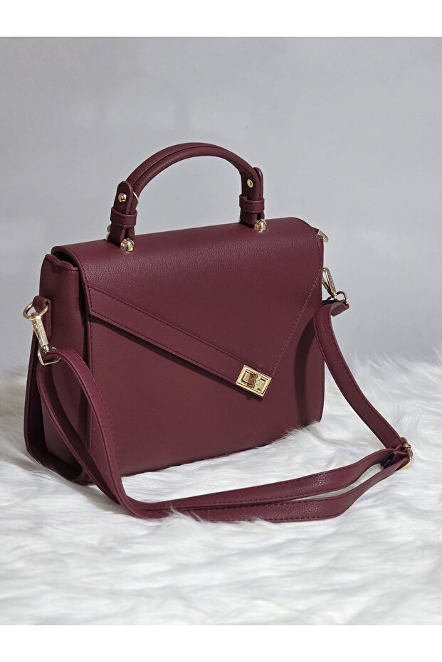 Stylish Burgundy Shoulder Bag, Modern Design Women's Bag for Practical Use