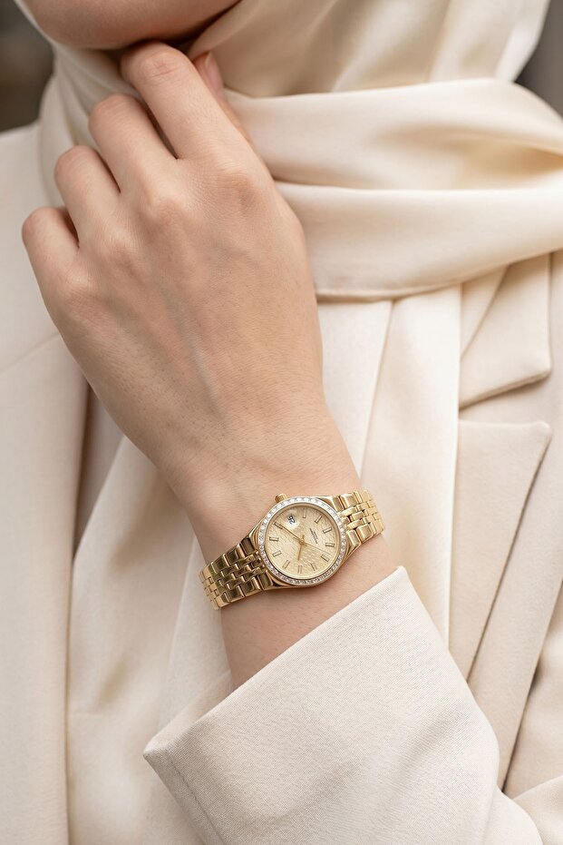 Classic Round Dial Gold Women's Wristwatch