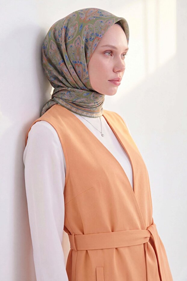 وشاح ناعم رومي أخضر عشبي 90x90