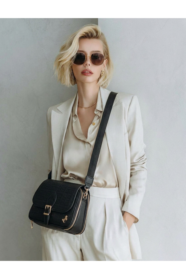 Women's Clamshell Messenger Bag