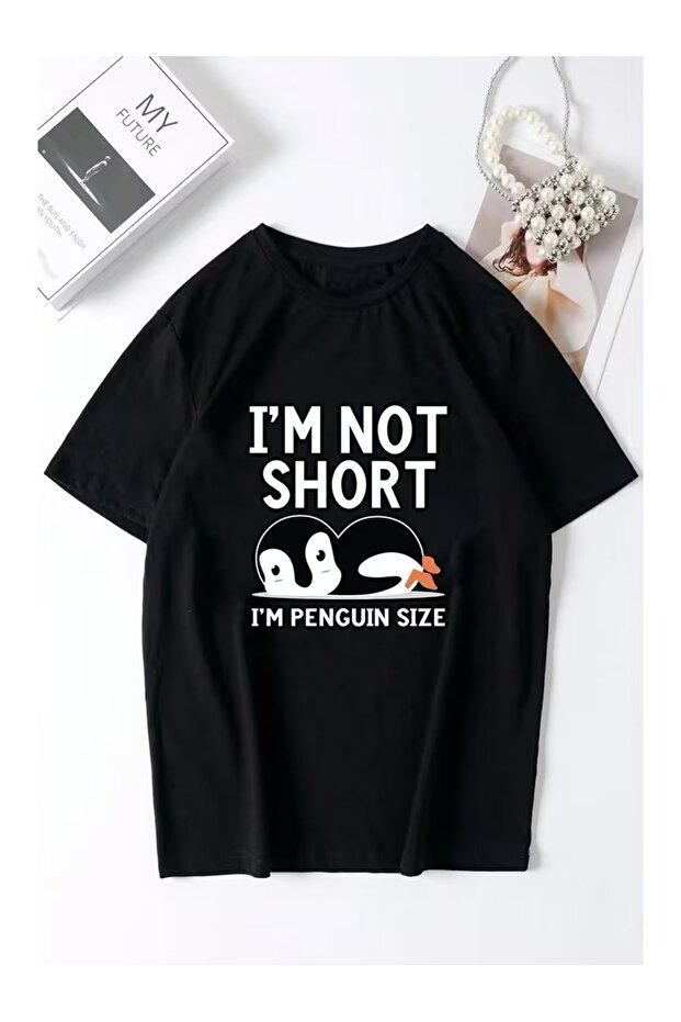 تي شيرت نسائي مطبوع عليه I'M NOT SHORT مقاس كبير
