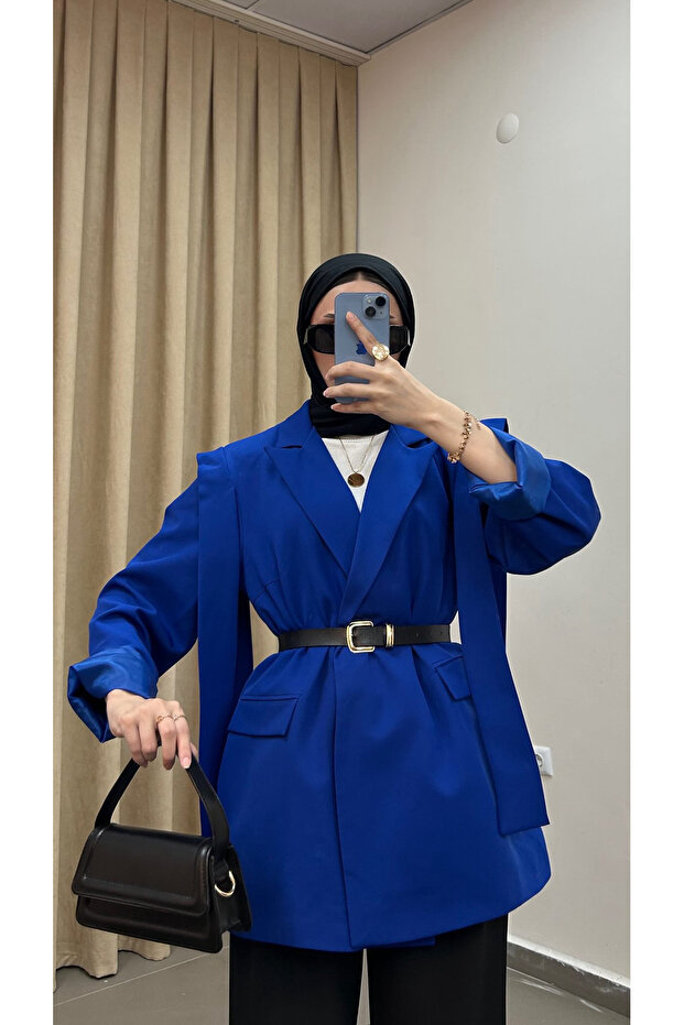Kuşaklı oversize blazer ceket