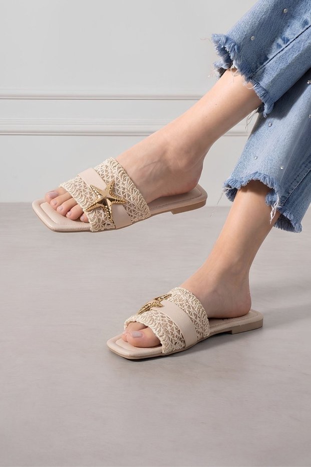 Tropea Beige Knitwear Women's Slippers with Gold Starfish Accessories